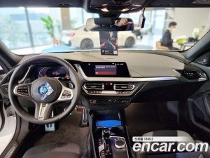 BMW 2-Series 220i M Sport 2023 года из Южной Кореи