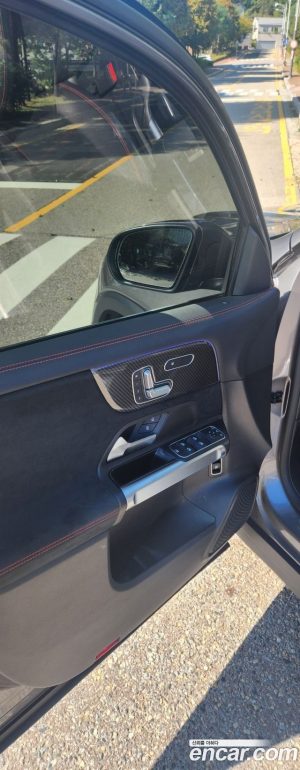 Mercedes-Benz GLB-Class GLB250 4MATIC 2021 года из Южной Кореи