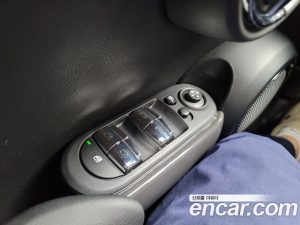 Mini Cooper 5Door DEFAULT 2021 года из Южной Кореи