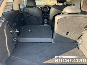 Mini Cooper DEFAULT 2021 года из Южной Кореи