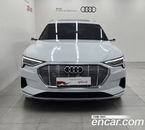 Audi e-tron 55 4WD 2023 года из Южной Кореи