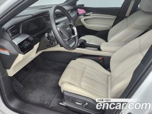 Audi e-tron 55 4WD 2023 года из Южной Кореи