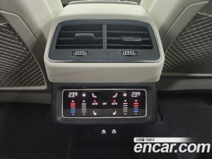 Audi e-tron 55 4WD 2023 года из Южной Кореи