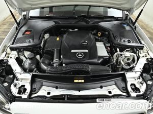 Mercedes-Benz E-Class E300 4MATIC AMG Line 2020 года из Южной Кореи