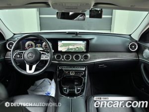 Mercedes-Benz E-Class E300 4MATIC AMG Line 2020 года из Южной Кореи