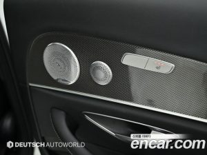 Mercedes-Benz E-Class E300 4MATIC AMG Line 2020 года из Южной Кореи
