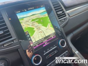 Renault-KoreaSamsung QM6 2.0 GDe RE Signature 2WD 2020 года из Южной Кореи