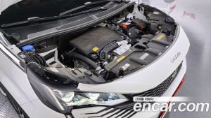 Peugeot 5008 1.2 Pure Tech GT 2023 года из Южной Кореи