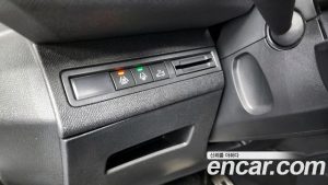 Peugeot 5008 1.2 Pure Tech GT 2023 года из Южной Кореи