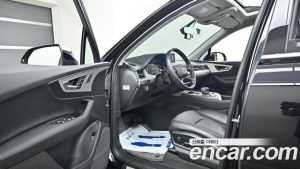 Audi Q7 45 TFSI 4WD 2019 года из Южной Кореи