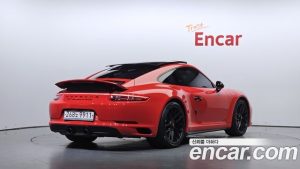 Porsche 911 CARRERA 4 GTS 2019 года из Южной Кореи