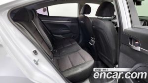Hyundai AVANTE 1.6 2020 года из Южной Кореи