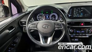 Hyundai Santafe Дизель 2.0 2WD 2020 года из Южной Кореи