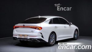 Kia K5 Signature 2021 года из Южной Кореи