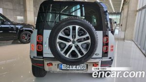 Land Rover Defender 110 P400 X 2023 года из Южной Кореи