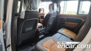Land Rover Defender 110 P400 X 2023 года из Южной Кореи