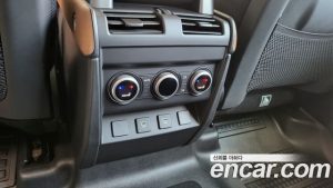 Land Rover Defender 110 P400 X 2023 года из Южной Кореи