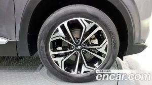Hyundai Santafe Дизель 2.0 2WD 2020 года из Южной Кореи