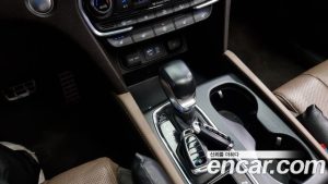 Hyundai Santafe Дизель 2.0 2WD 2020 года из Южной Кореи