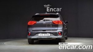Kia Niro 1.6 HEV 2020 года из Южной Кореи