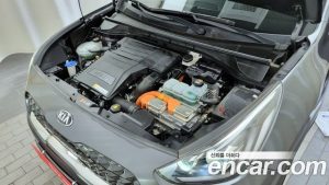 Kia Niro 1.6 HEV 2020 года из Южной Кореи