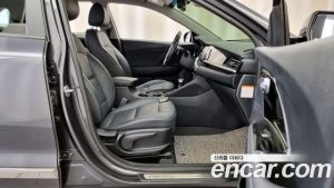 Kia Niro 1.6 HEV 2020 года из Южной Кореи