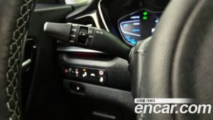 Kia Niro 1.6 HEV 2020 года из Южной Кореи
