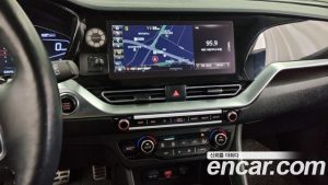 Kia Niro 1.6 HEV 2020 года из Южной Кореи