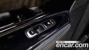 Kia Niro 1.6 HEV 2020 года из Южной Кореи