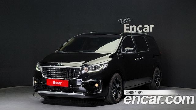 Kia Carnival 9-Seater Luxury 2019 года из Кореи