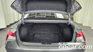 Hyundai AVANTE Modern 2021 года из Южной Кореи
