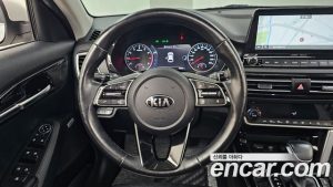 Kia Seltos Бензин 1.6 Turbo 4WD 2020 года из Южной Кореи