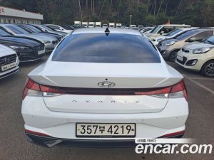 Hyundai AVANTE 1.6 2021 года из Южной Кореи