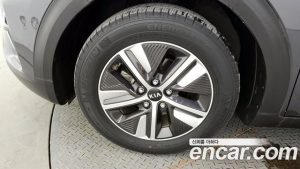 Kia Niro 1.6 HEV 2020 года из Южной Кореи