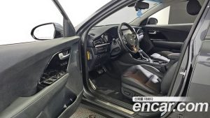 Kia Niro 1.6 HEV 2020 года из Южной Кореи