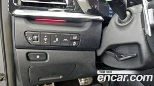 Kia Niro 1.6 HEV 2020 года из Южной Кореи