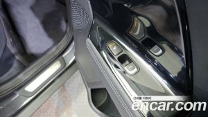Kia Niro 1.6 HEV 2020 года из Южной Кореи