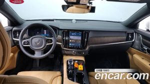 Volvo S90 B5 ULTIMATE Bright 2023 года из Южной Кореи