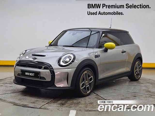 Mini Cooper SE ELECTRIC 2023 года из Кореи
