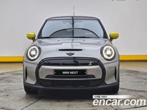 Mini Cooper SE ELECTRIC 2023 года из Южной Кореи