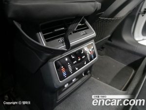 Audi A7 55 TFSI 4WD Premium 2020 года из Южной Кореи