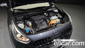 Kia Niro 1.6 HEV 2020 года из Южной Кореи