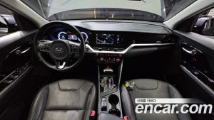 Kia Niro 1.6 HEV 2020 года из Южной Кореи