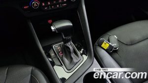 Kia Niro 1.6 HEV 2020 года из Южной Кореи