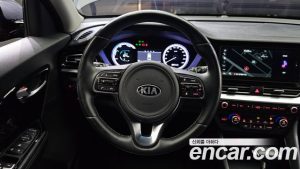 Kia Niro 1.6 HEV 2020 года из Южной Кореи
