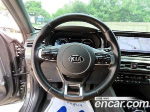 Kia K5 Signature 2020 года из Южной Кореи