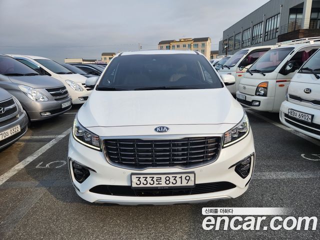Kia Carnival 9-Seater Noblesse Special 2020 года из Кореи