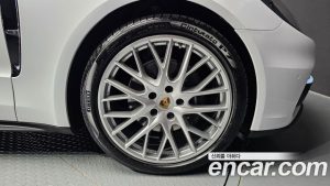 Porsche Panamera 3.0 AWD 2020 года из Южной Кореи