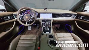 Porsche Panamera 3.0 AWD 2020 года из Южной Кореи