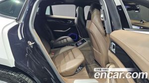 Porsche Panamera 3.0 AWD 2020 года из Южной Кореи